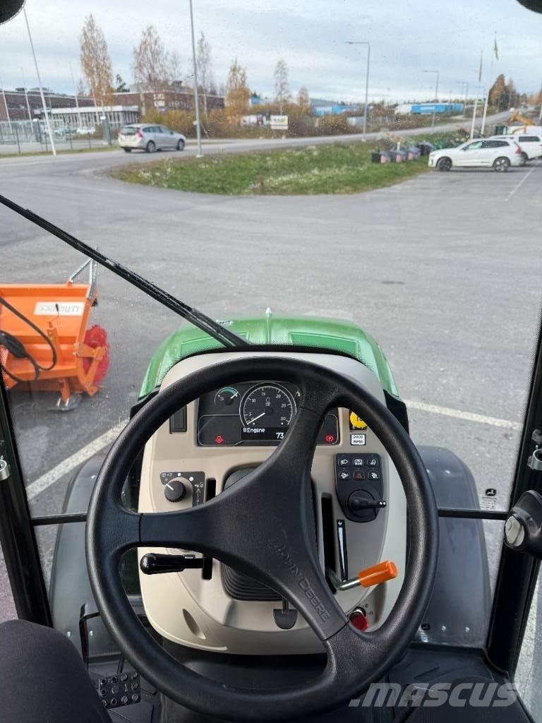 John Deere 3046 R Kompakttraktorer