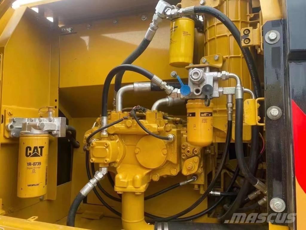 CAT 320d Bandgrävare