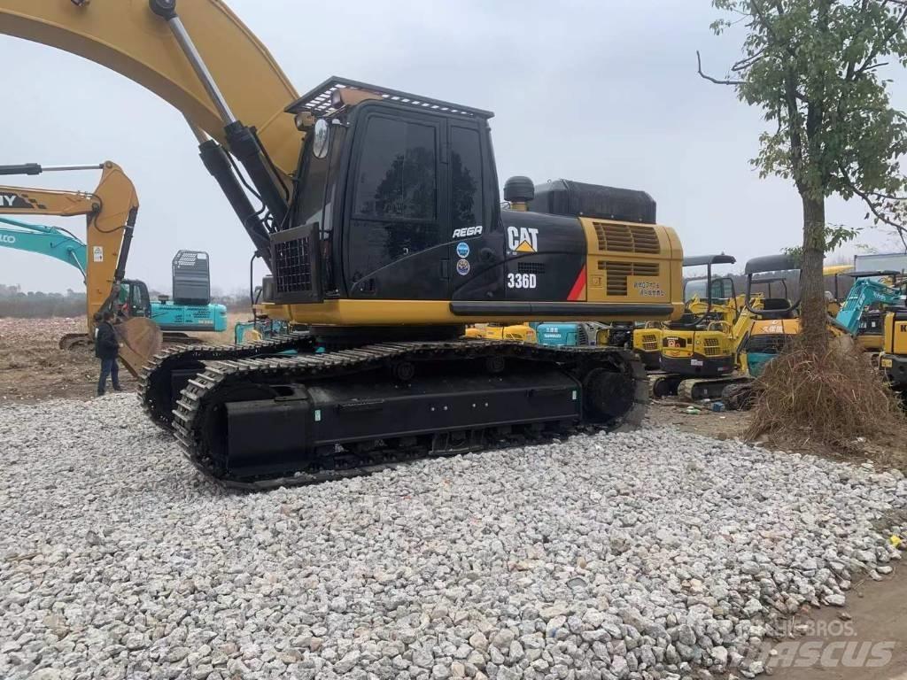 CAT 336 D L Bandgrävare