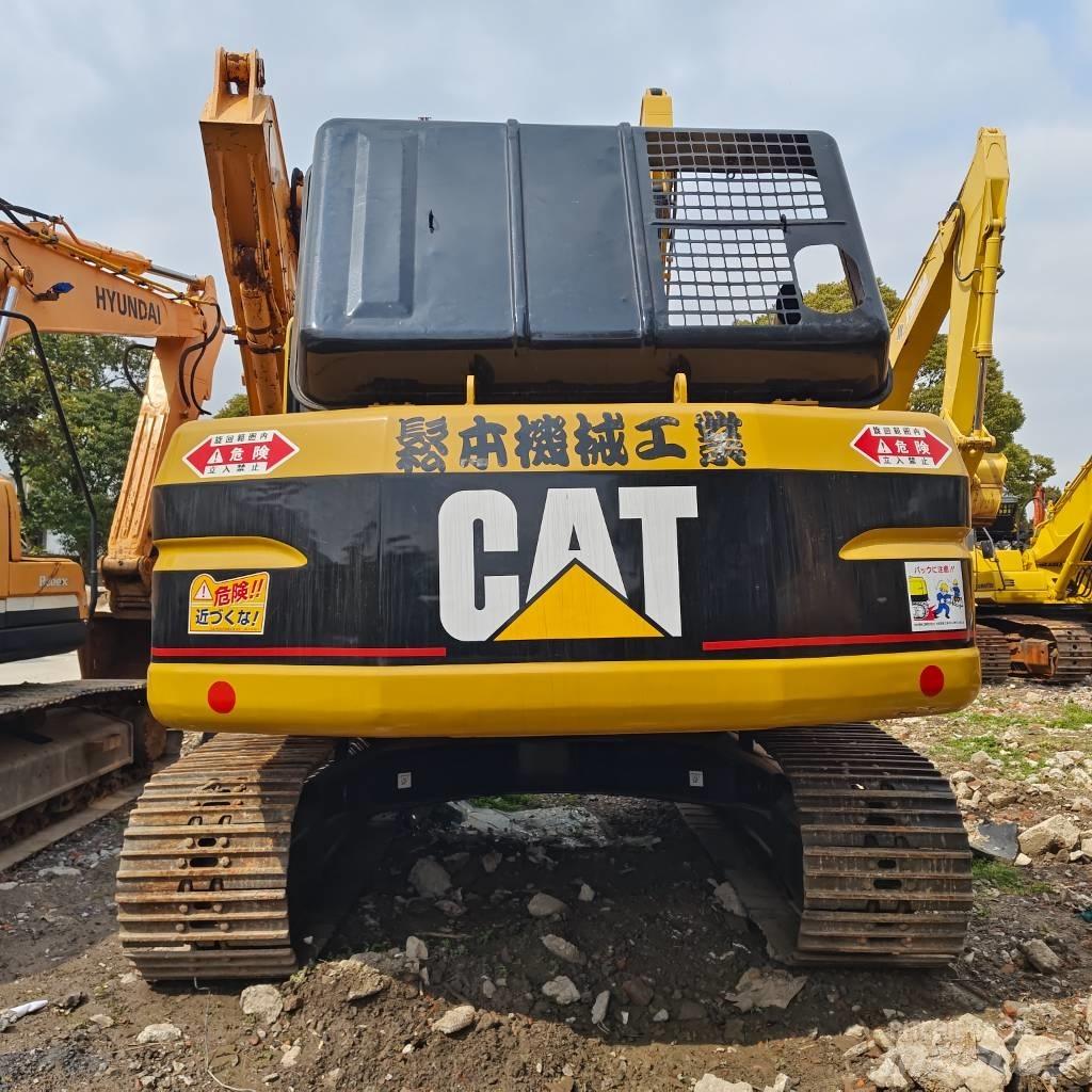 CAT 325 B L Bandgrävare