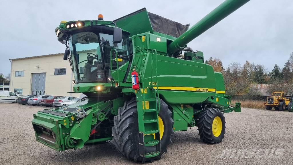 John Deere T 670 i Skördetröskor