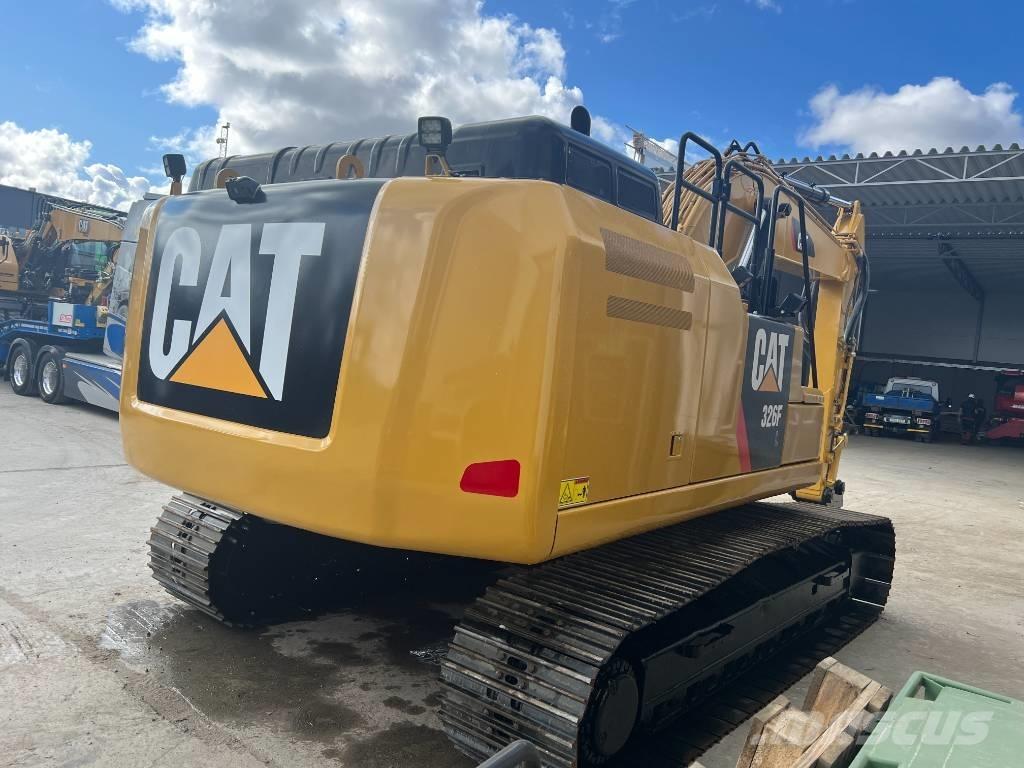 CAT 326 F L Bandgrävare