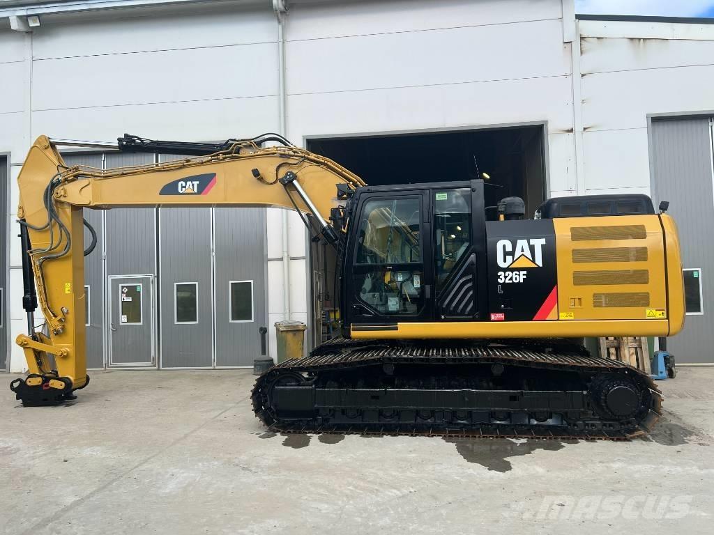 CAT 326 F L Bandgrävare