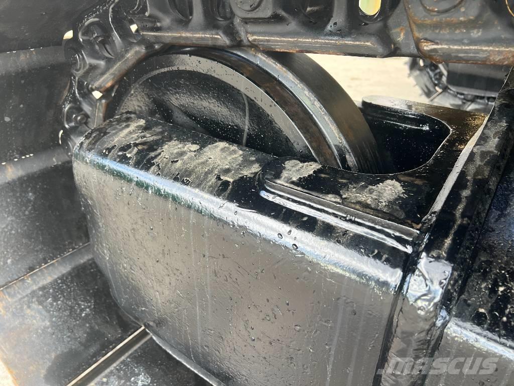 CAT 326 F L Bandgrävare