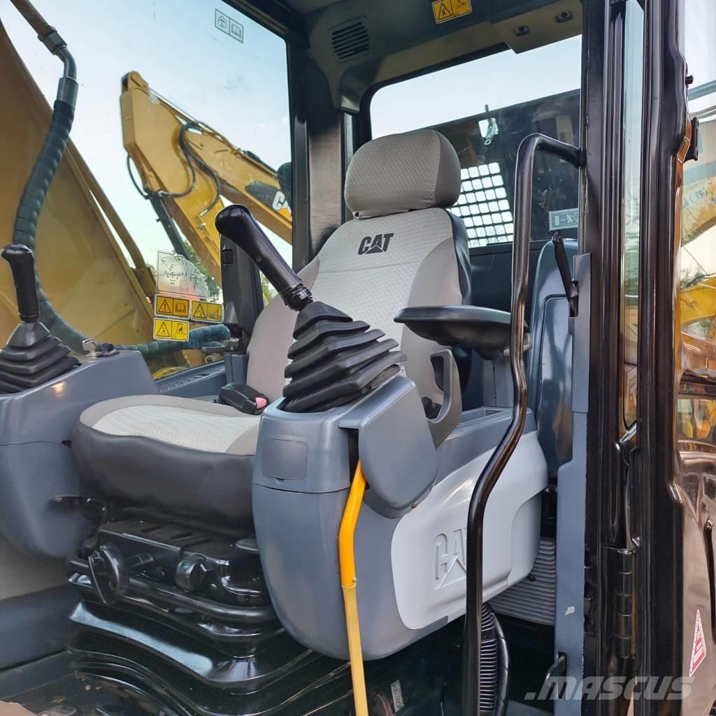 CAT 320 D2 Bandgrävare