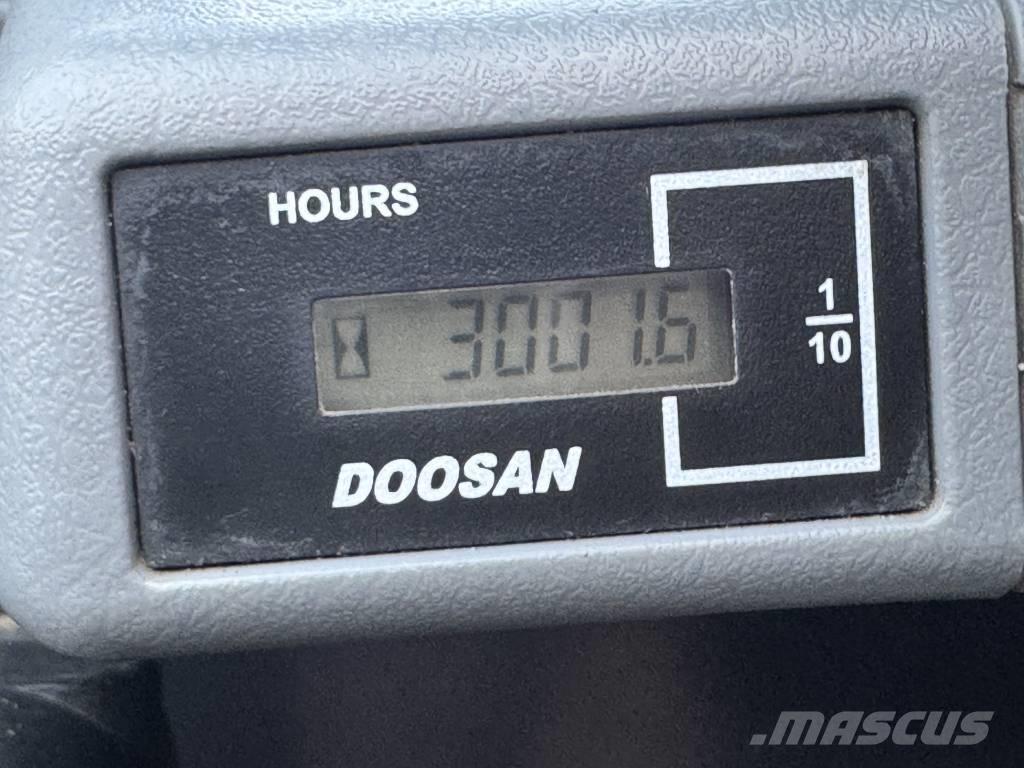 Doosan DX 63-3 Bandgrävare