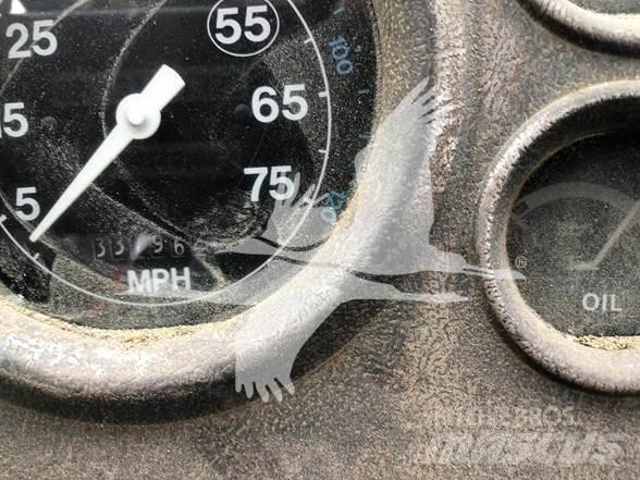 Ford L8000 Entreprenad - Övrigt