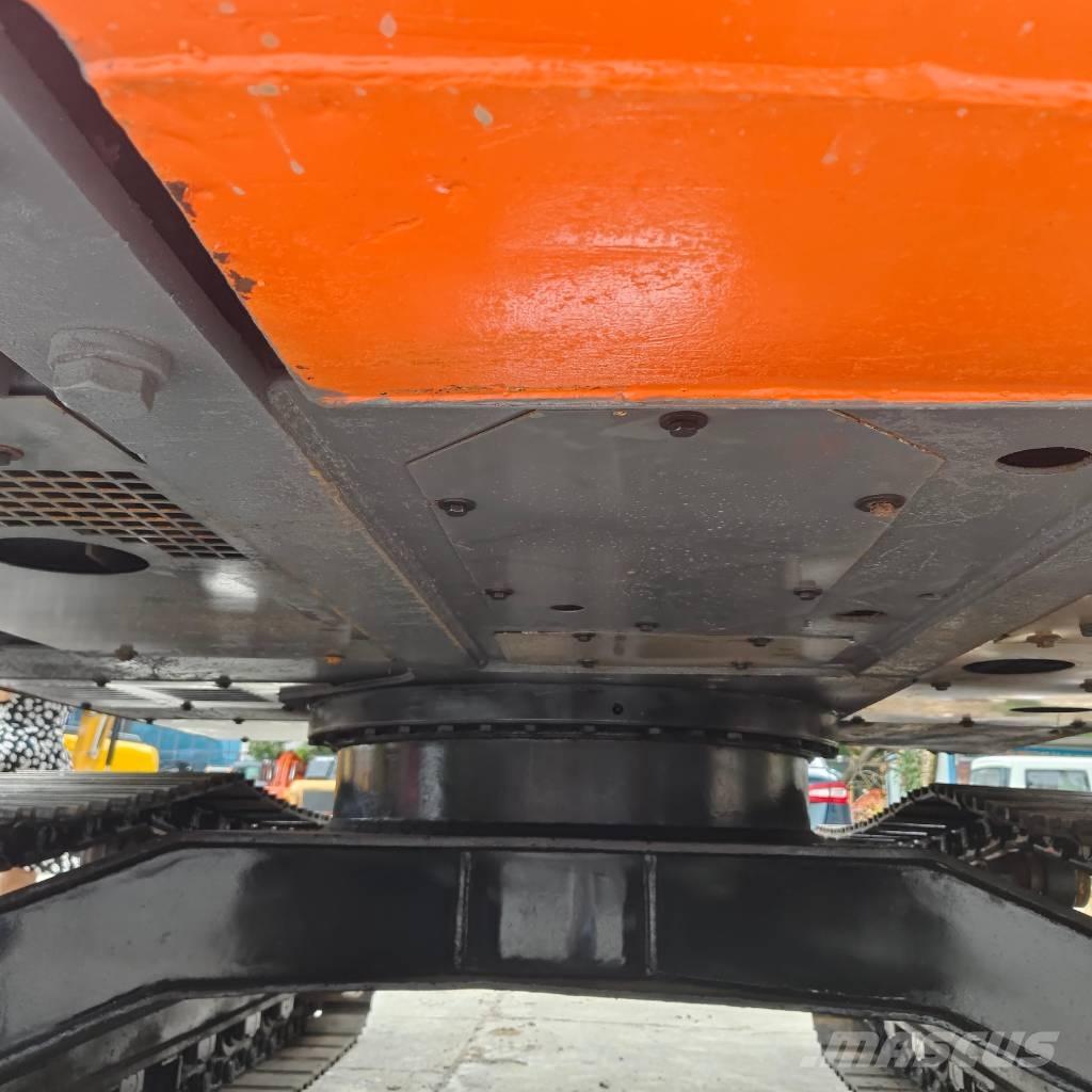 Hitachi ZX 120 Bandgrävare