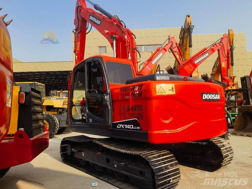 Doosan DX 140 LC Bandgrävare