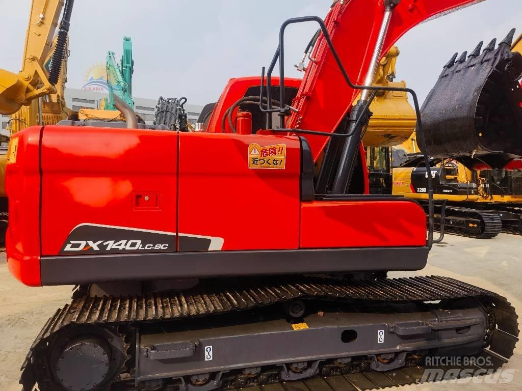 Doosan DX 140 LC Bandgrävare
