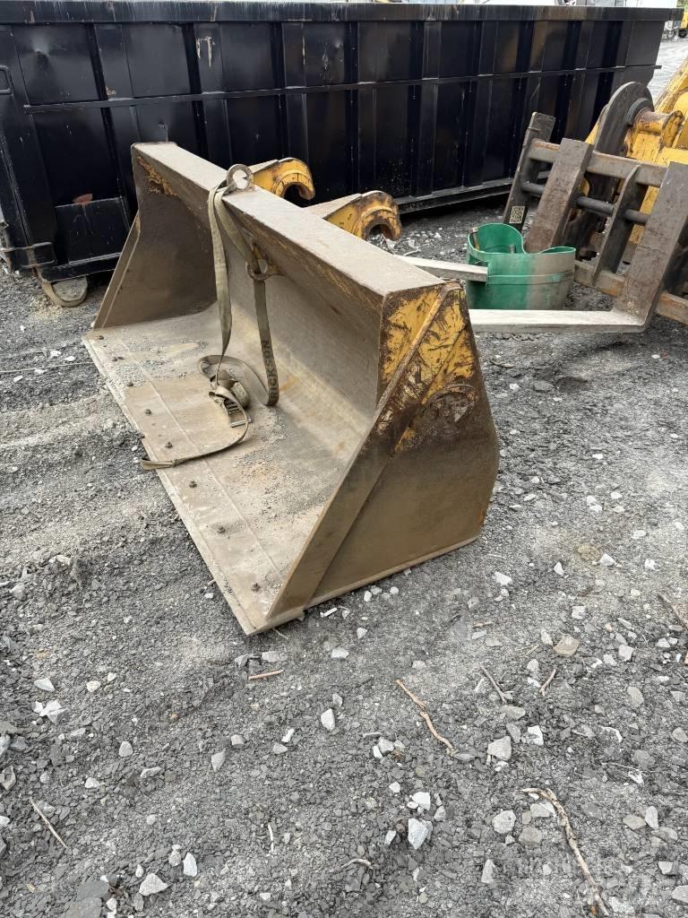 CAT 450 F Grävlastare