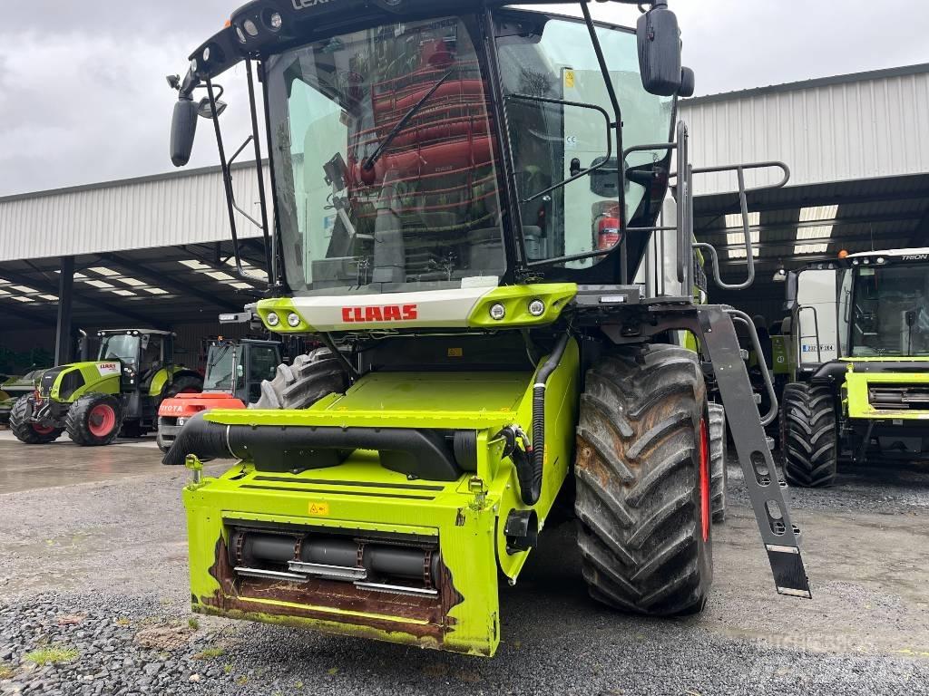 CLAAS Lexion 5400 Skördetröskor