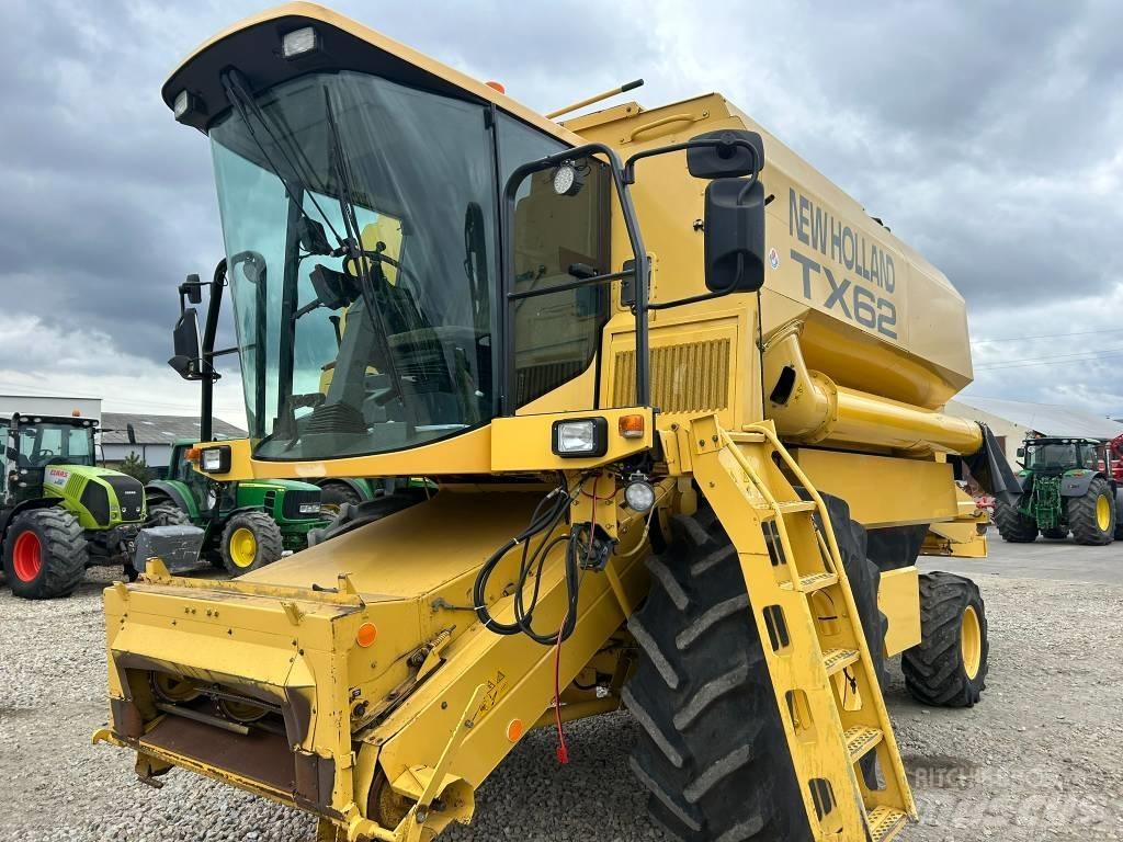 New Holland TX 62 Skördetröskor