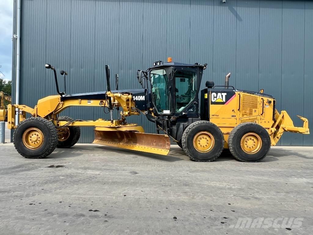 CAT 140M Väghyvlar