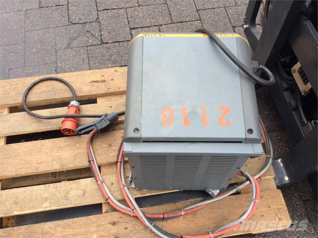 Linde E16 Elmotviktstruckar