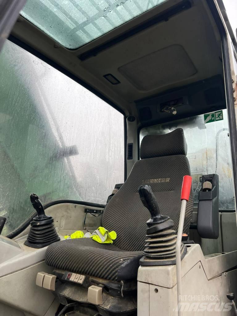 Liebherr 934 Bandgrävare