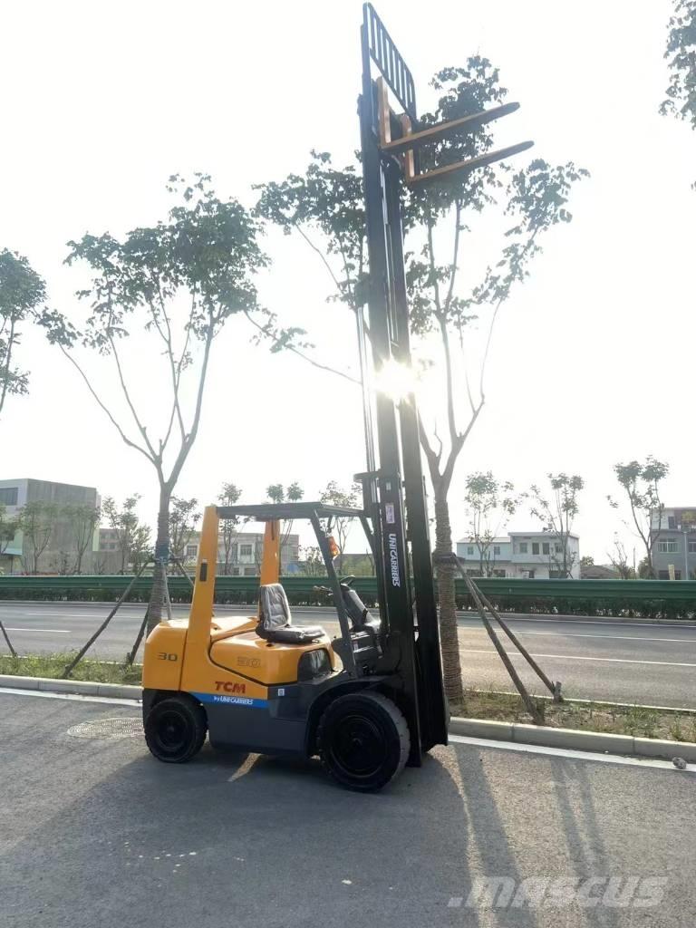 TCM FD 30 Dieselmotviktstruckar