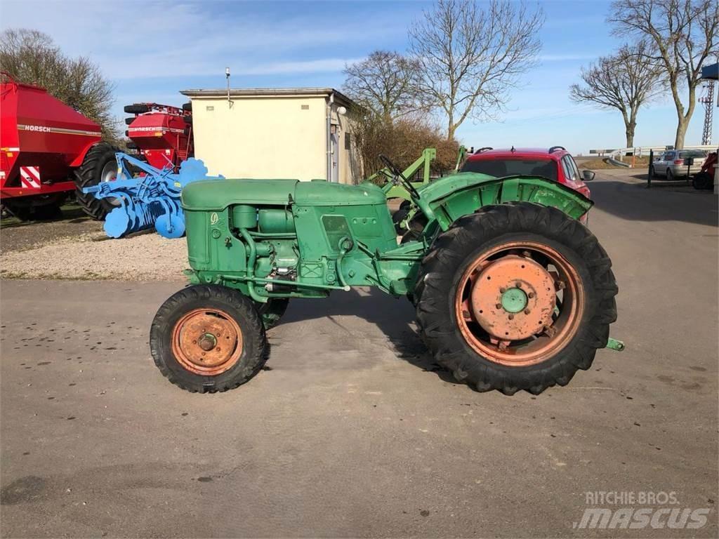 Deutz-Fahr D25 S Traktorer