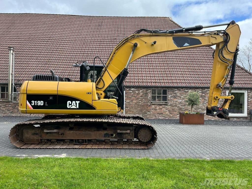 CAT 319 D L Bandgrävare