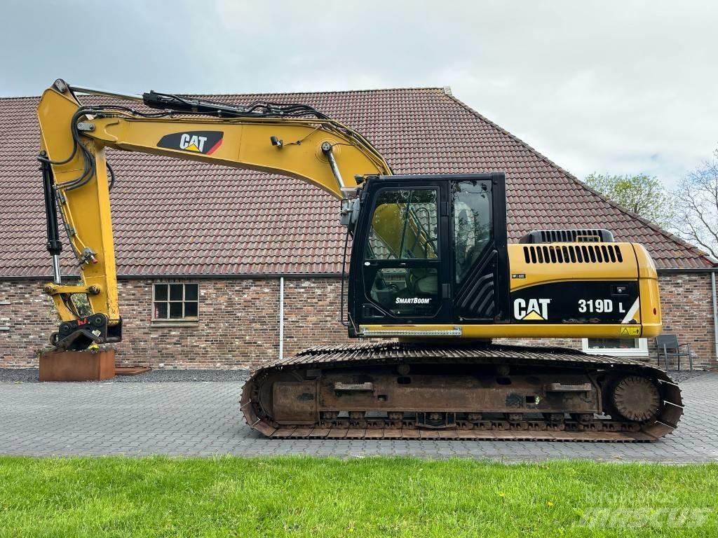 CAT 319 D L Bandgrävare