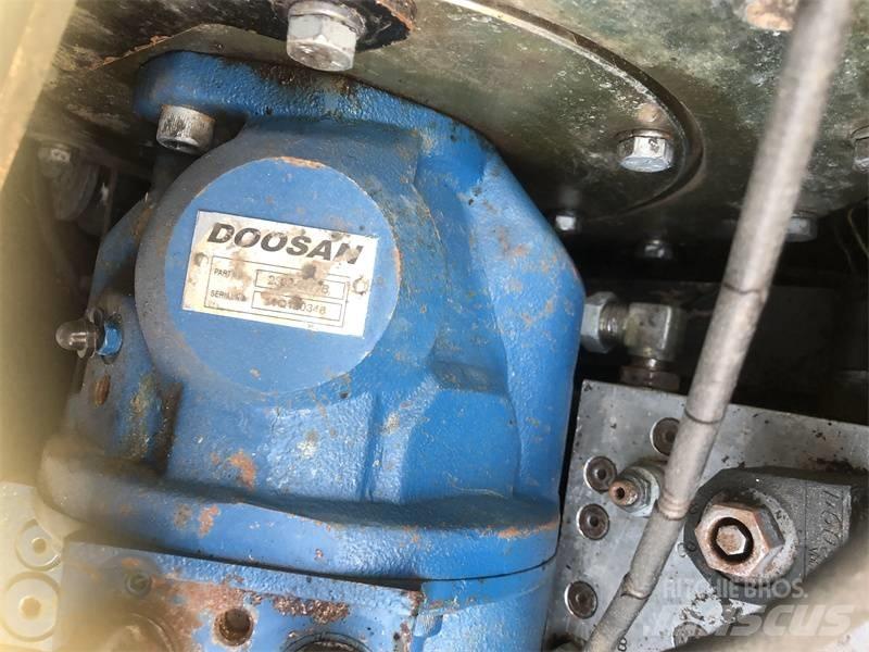 Doosan DX60 Bandgrävare