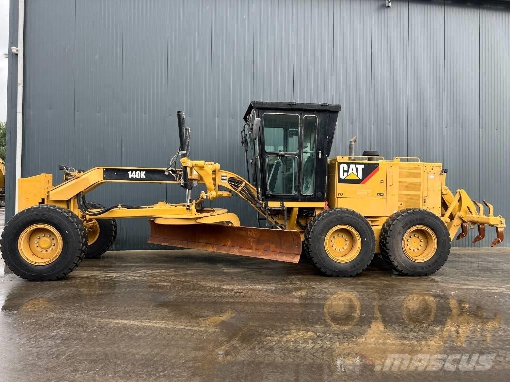 CAT 140K Väghyvlar