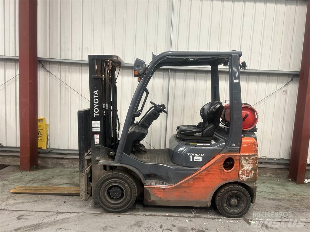 Toyota 02-8FGF18 Gasolmotviktstruckar