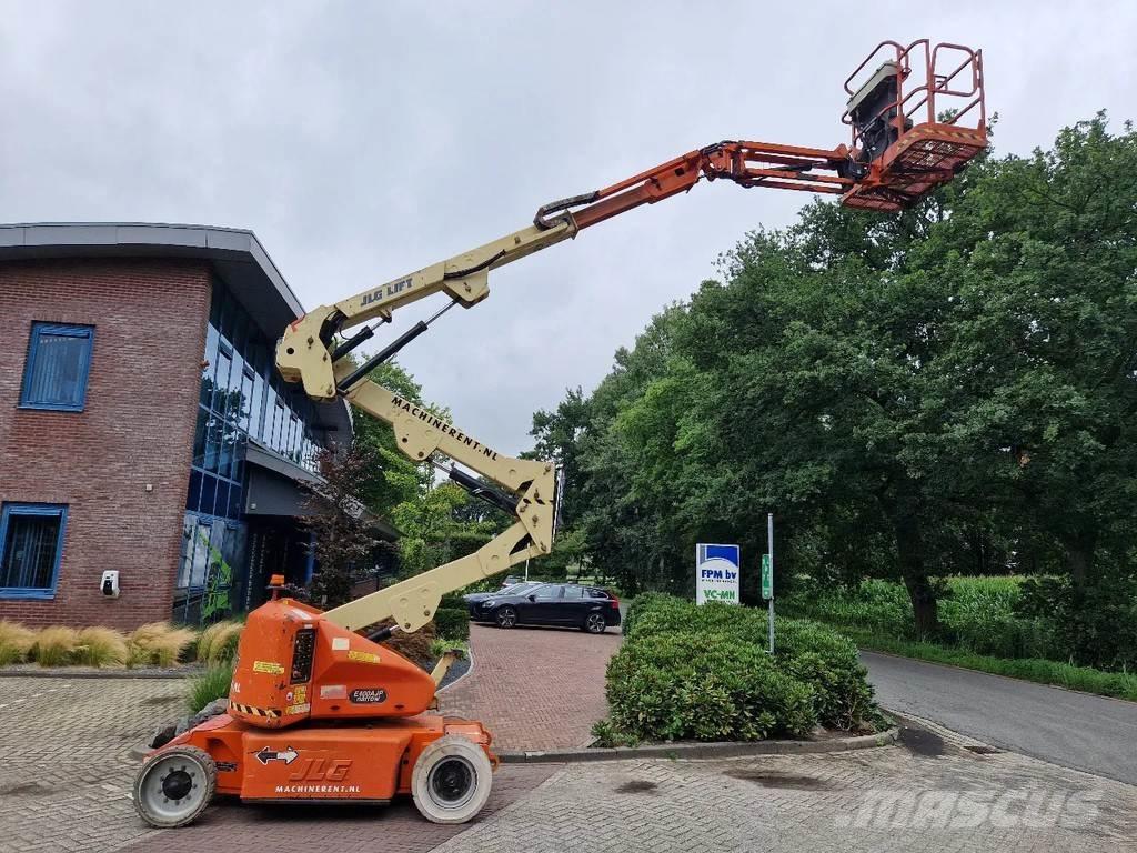 JLG E400AJPN Bomliftar