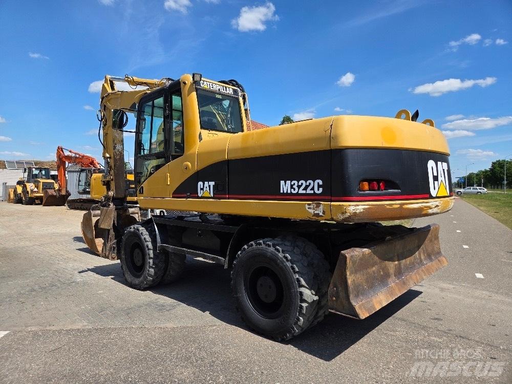 CAT M322C Hjulgrävare