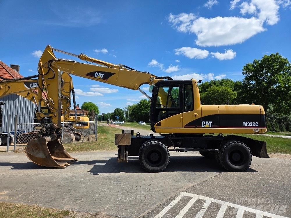CAT M322C Hjulgrävare