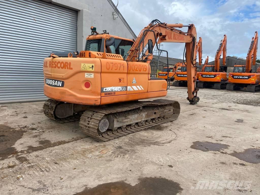 Doosan DX 140 LC-3 Bandgrävare