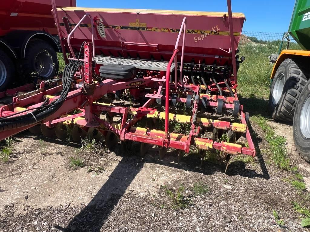 Väderstad Rapid400C Kombisåmaskiner