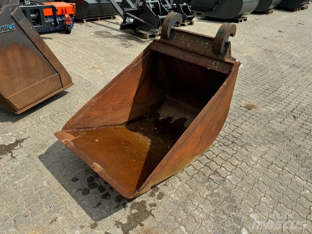  used Bucket Skopor