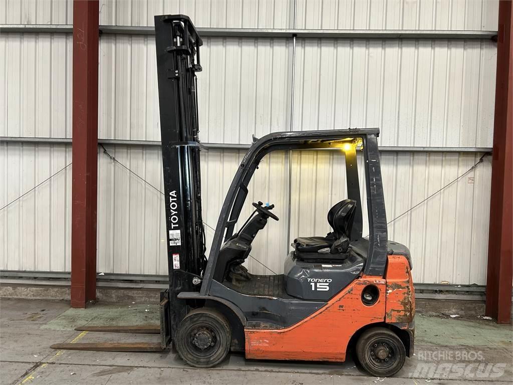 Toyota 02-8FDF15 Dieselmotviktstruckar