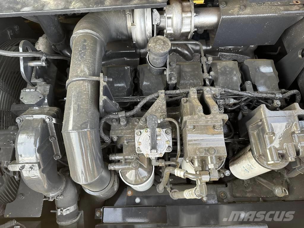 Komatsu PC400-7 Bandgrävare