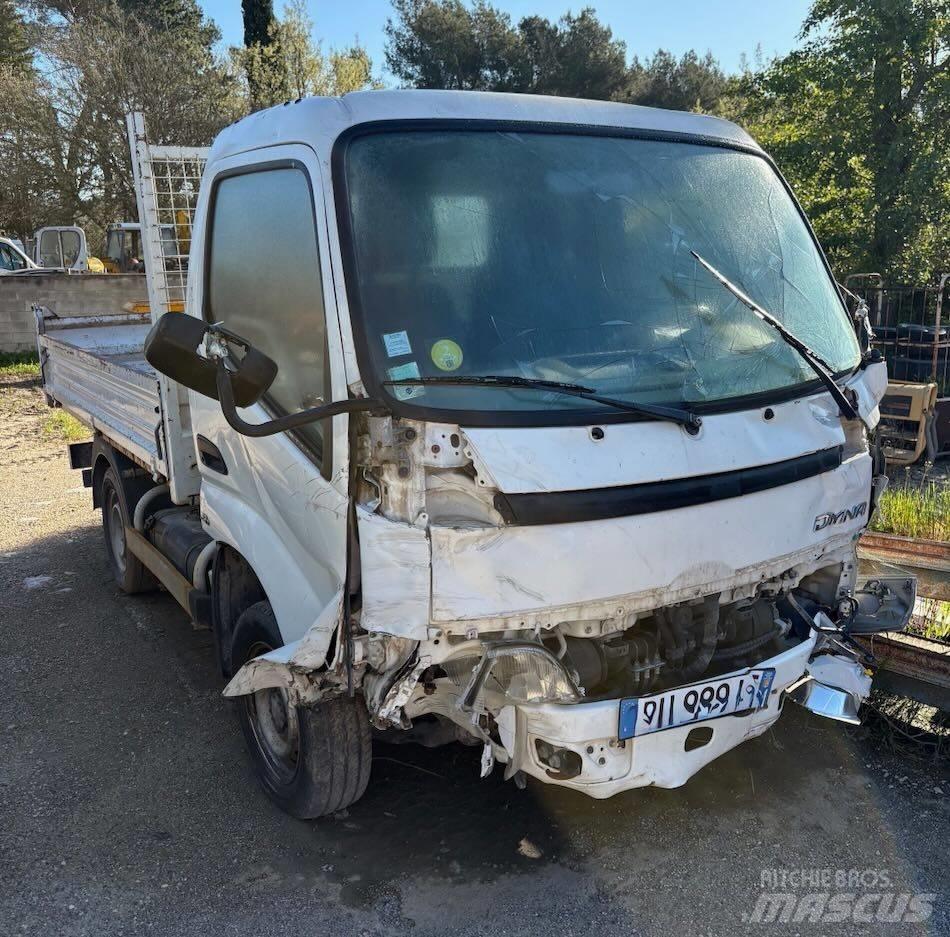 Toyota Dyna Flakbilar/Pickuper