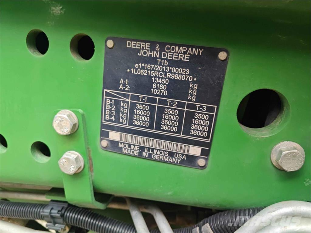 John Deere 6215R Traktorer