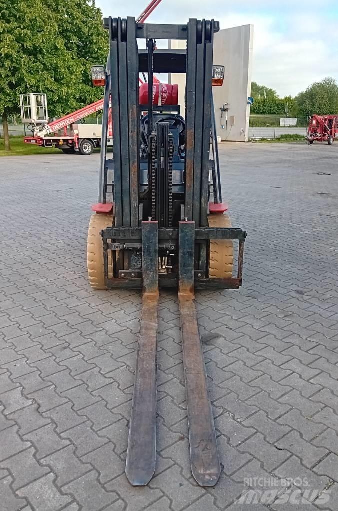 Manitou MI 30 G Gasolmotviktstruckar