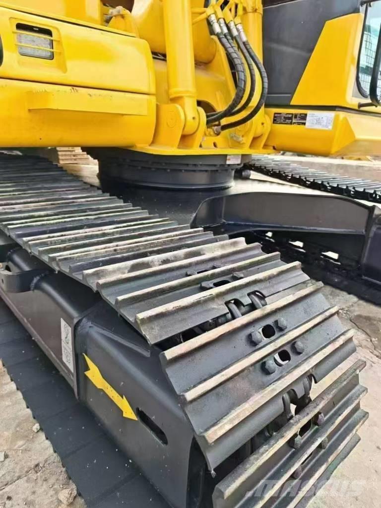 Komatsu 130-7 Bandgrävare