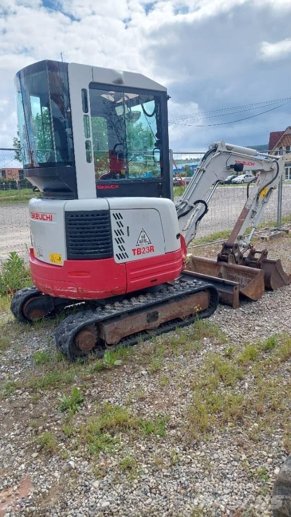 Takeuchi TB 23 R Minigrävare < 7t