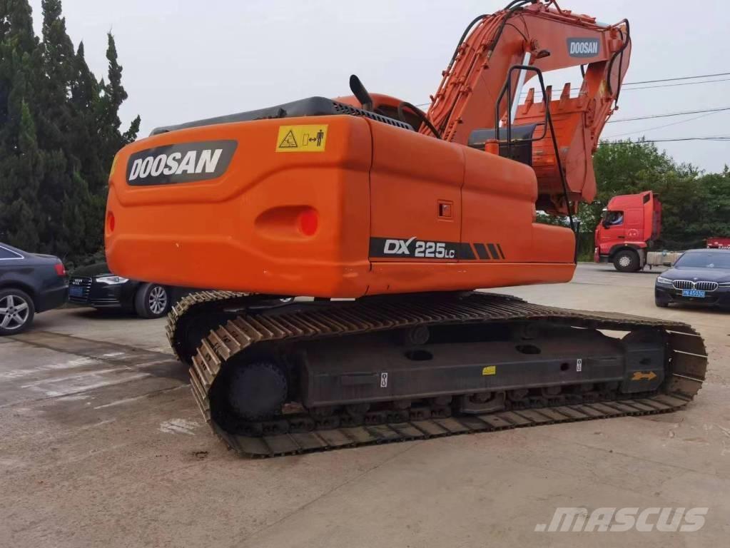 Doosan dx225 Bandgrävare