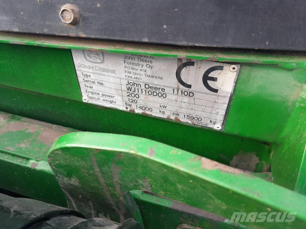 John Deere 1110 D Skotare