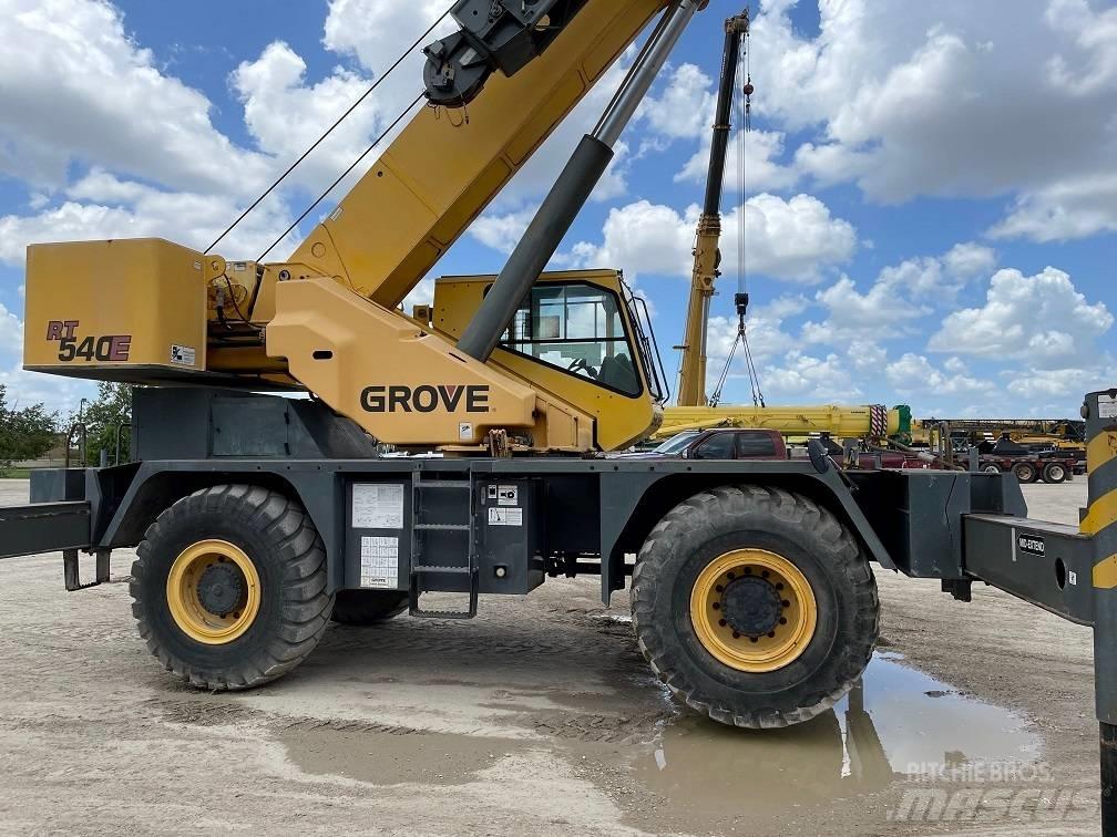 Grove RT 600 E Terrängkranar (Grov terräng)