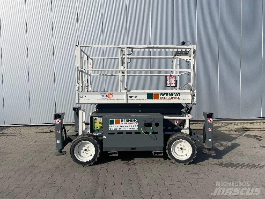 SkyJack SJ 6832 RTE Saxliftar