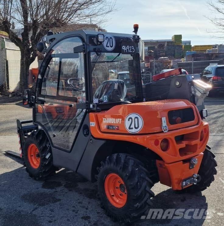 Ausa T144H Teleskoplastare