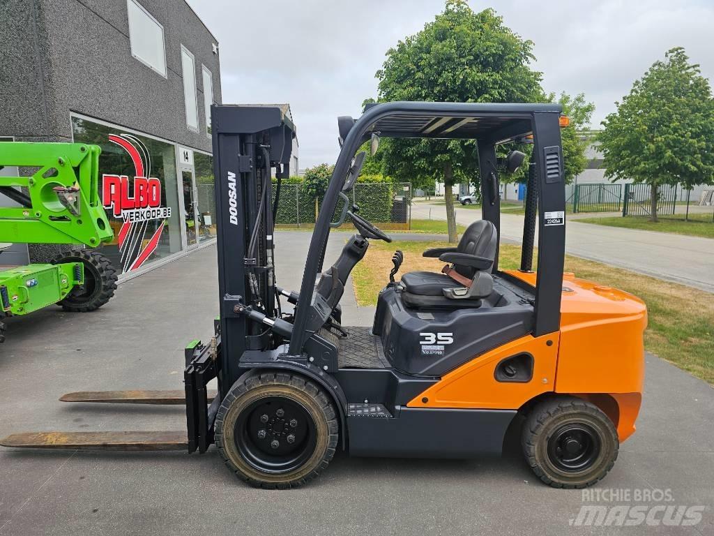 Doosan D 35 S-7 Dieselmotviktstruckar