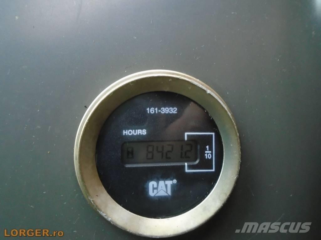 CAT 323 D Bandgrävare