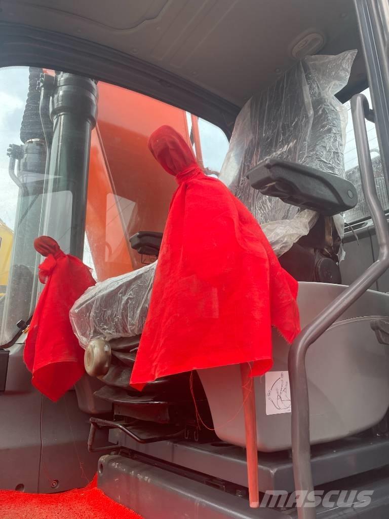 Doosan DX 225 Bandgrävare