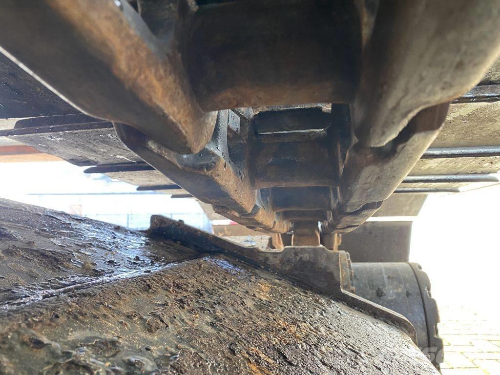 Hitachi ZX 180 LC-3 Bandgrävare