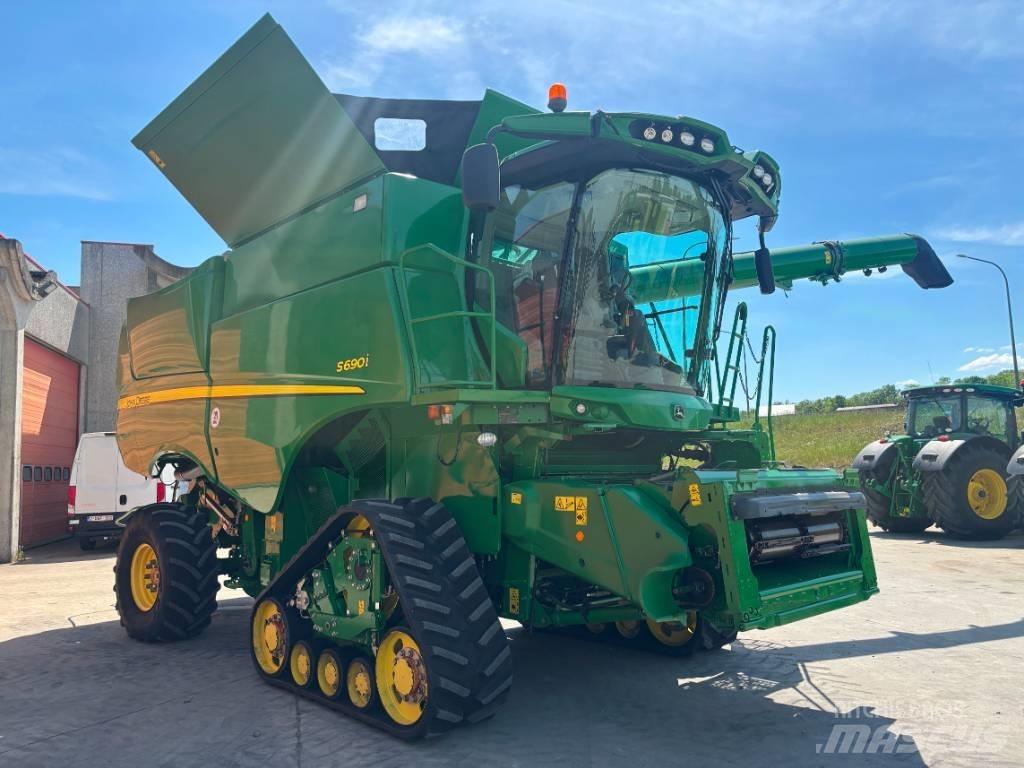 John Deere S 690 i Skördetröskor